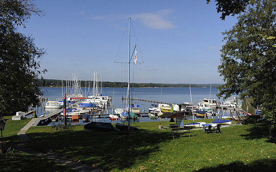 Yachtclub Diensdorf e.V. - harbor, on the left side is another jetty, Foto: Christin Drühl