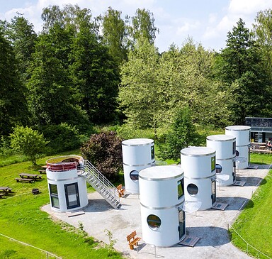 View of the hotel towers at the Forellenhof in Rottstock, Foto: slube GmbH