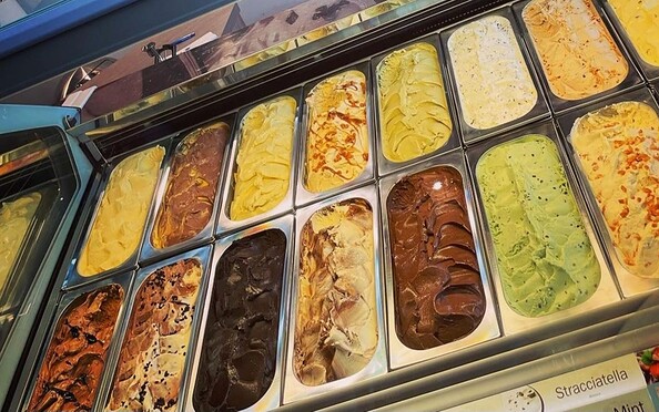 ice cream selection, Foto: G. Fanslau, Lizenz: Gelato Eiscafé und Waffelhaus