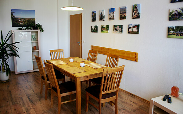 Dining table, Foto: Rolf Nolting