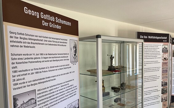 In der Ausstellung, Foto: Stadt Senftenberg, Lizenz: Stadt Senftenberg