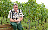 Winzer Dr. Andreas Wobar, Foto: Steffen Rasche, Lizenz: Weinbau Dr. Wobar