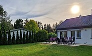 Ansicht Garten mit Terrasse