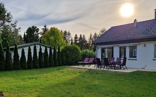 Ansicht Garten mit Terrasse