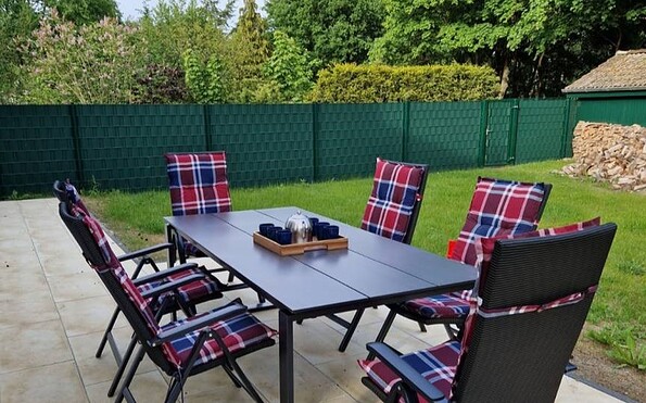 Terrasse mit Garten