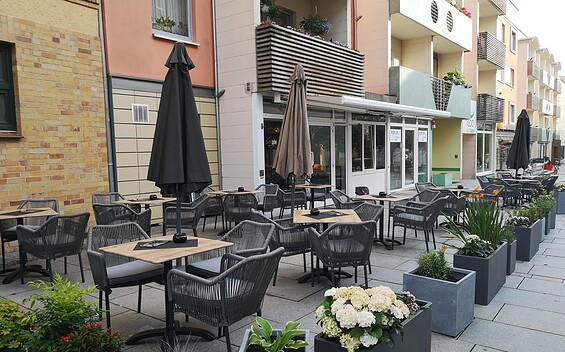 Café Life Außenbereich, Foto: Merith Sommer, Lizenz: tmu GmbH