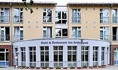 Außenansicht Hotel & Restaurant Am Schlosspark, Foto: Beate Steinhagen