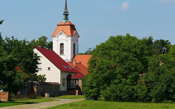 Dorfanger Kirche Altranft, Foto: Lars Fischer