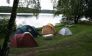 Zeltreihe am Zermützelsee, Foto: Campingplatz- und Uferpflege Rottstiel GmbH, Lizenz: Campingplatz- und Uferpflege Rottstiel GmbH