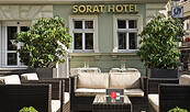 Außenansicht mit Terrasse, Foto: Sorat Hotel Cottbus, Lizenz: www.sorat-hotels.com