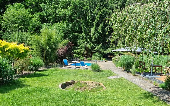 Garten mit Pool, Foto: Eckard Krüger, Lizenz: Eckard Krüger