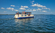Führerscheinfreies Hausboot für Müritz, Seenplatte &amp; Co., Foto: Harald Mertes, Lizenz: Kuhnle-Tours GmbH