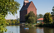 Eisenhüttenstadt am Oder-Spree-Kanal, Foto: Tibor Rostek