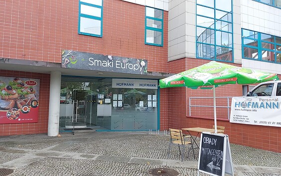 Außenansicht dder Bar Smaki, Foto: Maja Kühn