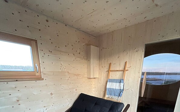 Relaxation area in front of the sauna, Foto: Familie Röpke/ Familie Röpke