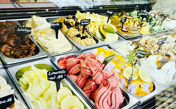 Hausgemachtes Eis bei HILDE&KURT in Schöbendorf, Foto: Gina Boche