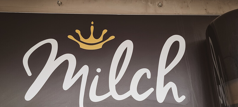 Milk filling station