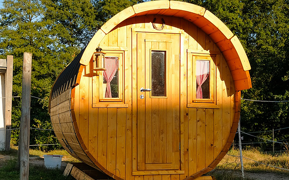 Aussenansicht Schlaffass Pferdehof Jakobshagen, Foto: Annabelle Krieg, Lizenz: Annabelle Krieg