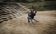 Tarzan swing Playground Königspark, Foto: Malte Jäger, Lizenz: Tourismusverband Dahme-Seenland e.V.