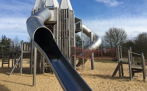 King's Park playground slide tower, Foto: Juliane Frank, Lizenz: Tourismusverband Dahme-Seenland e.V.