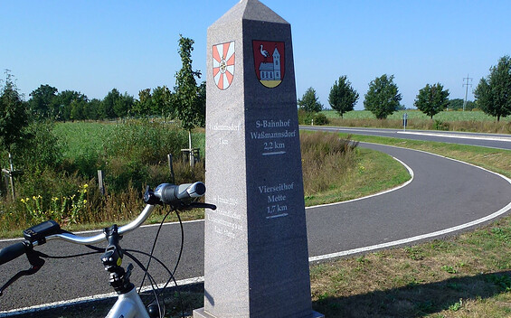Milestone in Schoenefeld, Foto: Dana Klaus, Lizenz:  Tourismusverband Dahme-Seenland e.V.