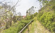 Path up the castle hill in Lebus, Foto: Steffen Lehmann, Lizenz: TMB-Fotoarchiv