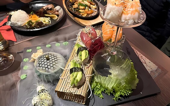 Sushi-Platte im Restaurant Blesses Royal, Foto: Blesses Royal