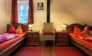 2. Schlafzimmer mit 2 Einzelbetten , Foto: Ulrike Haselbauer, Lizenz: Tourismusverband Lausitzer Seenland e.V.
