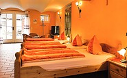 Example of a farmhouse parlour with 3 beds, Foto: Ulrike Haselbauer, Lizenz: Tourismusverband Lausitzer Seenland e.V.
