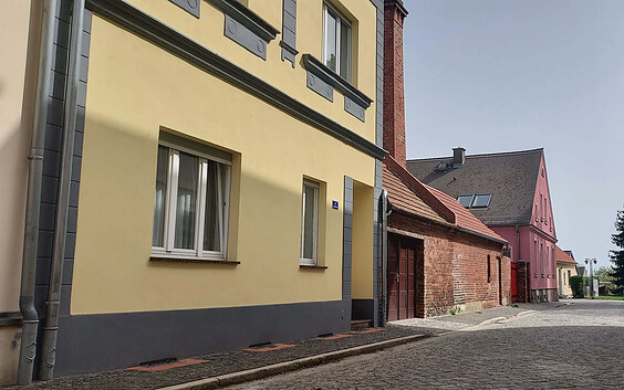 Außenansicht der Ferienwohnung Priewisch in Eisenhüttenstadt, Foto: Kathrin Schilling