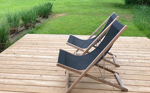 Stühle im Garten