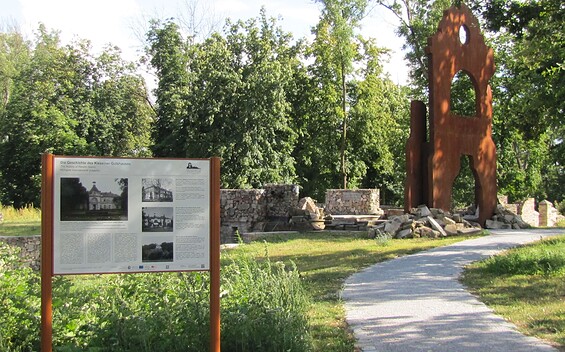 Kriegsschauplatz Schloss Klessin , Foto: Hermann Kaiser