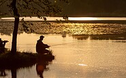 Angler vor Sonnenuntergang, Foto: Florian Läufer, Lizenz: Seenland Oder-Spree