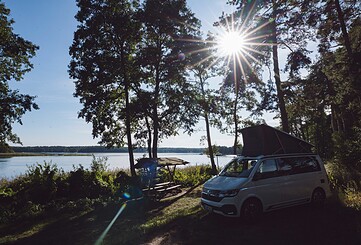 Stellplatz am See, Foto: Oliver Raatz, Lizenz: Ahoi Camp Canow