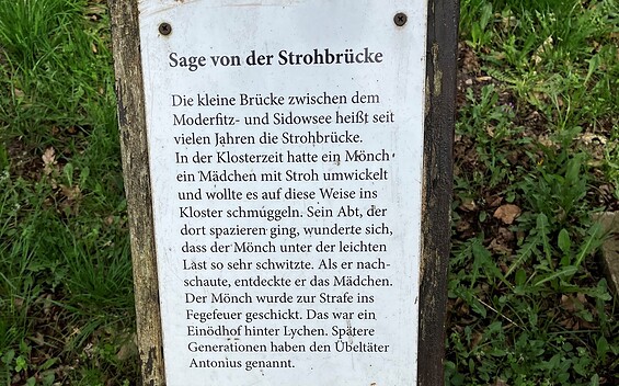 Circular hiking trail around the Moderfitzsee and Haussee 