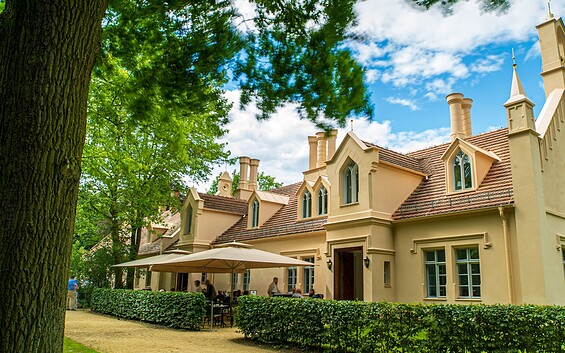 Cavalierhaus Pension: Außenansicht, Foto: Cavalierhaus Gastro GmbH, Lizenz: Cavalierhaus Gastro GmbH