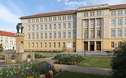 Trinkbrunnen (Denkmals) am Rathaus von Eisenhüttenstadt, Foto: Florian Läufer, Lizenz: Seenland Oder-Spree