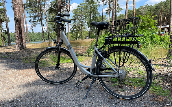 Oldstlyefahrrad mit Korb, tiefer Einstieg, Foto: Steffen Krautz, Lizenz: Steffen Krautz