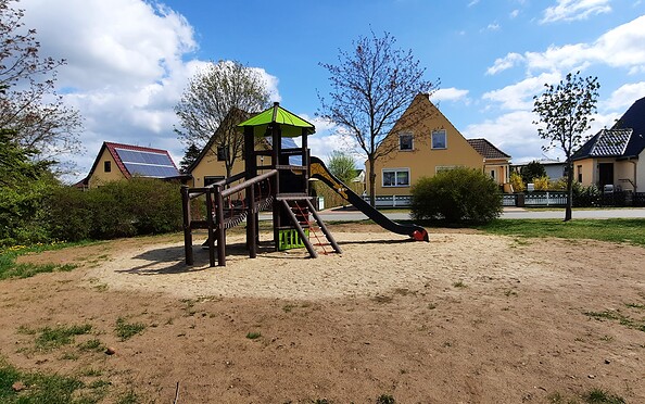 images/Spielplatz-Warenshof, Foto: Kur- und Tourismus GmbH
