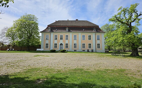 Gut Zernikow, Foto: Jannika Olesch, Lizenz: Tourismusverband Ruppiner Seenland e. V.