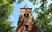 Dorfkirche Schönow, Foto: Nils Lönnies, Lizenz: BeSt Bernauer Stadtmarketing GmbH