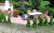Sitzecke Hof, Foto: Herr Dumuschat, Lizenz: Zimmervermietung Zum roten Hahn