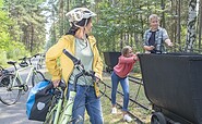 Radfahren im UNESCO Global Geopark Muskauer Faltenbogen, Foto: Nada Quenzel, Lizenz: Tourismusverband Lausitzer Seenland e. V.