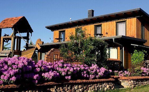 Gartenansicht Ferienhaus "Spreeblick" in Kummerow, Foto: Ute Kretschmer-Görbing