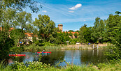 Paddler und Wasserturm, Foto: Torsten Stapel, Lizenz: Gemeinde Schorfheide