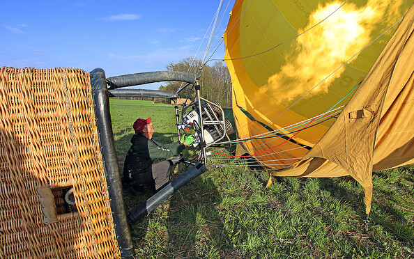 Aufheizphase vor dem Ballonstart, Foto: Ines Nitsche, Lizenz: Ines Nitsche