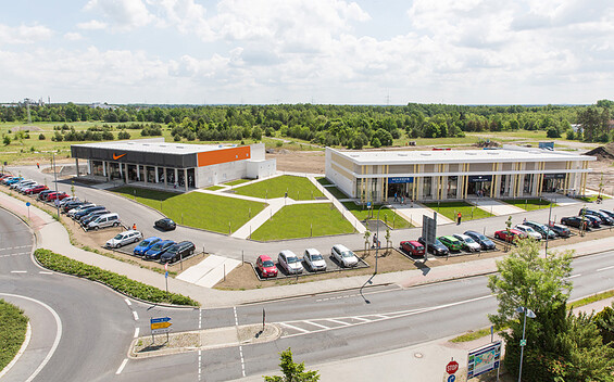 Exterior view of Marken-Outlets Schwarzheide Mitte, Foto: SJ International Outlet Management GmbH, Lizenz: SJ International Outlet Management GmbH