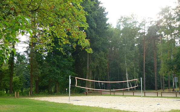 Volleyballfeld am Badestrand in Gussow, Heidesee, Foto: Juliane Frank, Lizenz: Tourismusverband Dahme-Seenland e.V.