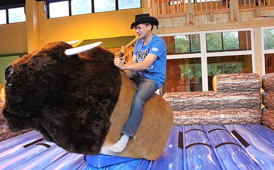 Indoor Duell-Arena, Foto: Scharmützel-Bob-GmbH