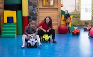 Gemeinsam spielen im Froggi-Klupp, Foto: Rico Schwarze, Lizenz: Zweckverband Lausitzer Seenland Brandenburg